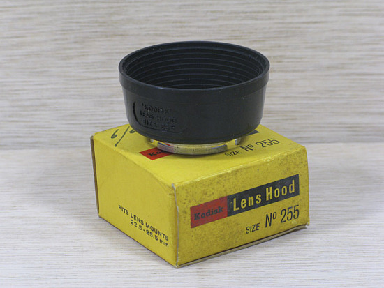 Kodisk lens hood no 255, 6724