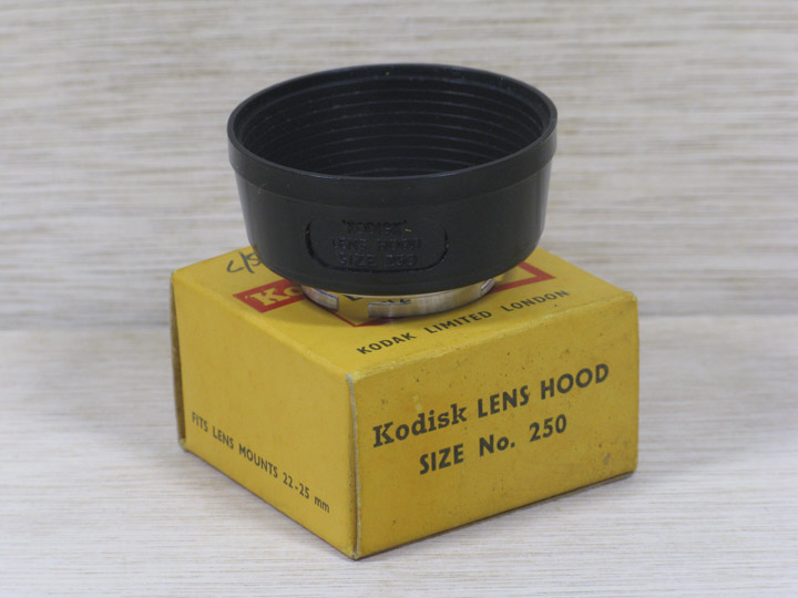 Kodisk lens hood No 250, 6725